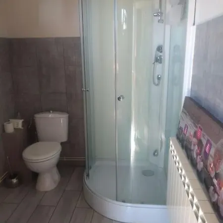 Agreable Confort Avec Cour Et Jardin Casa vacanze *